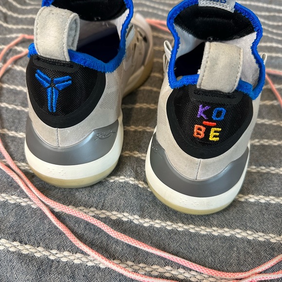 Kobe AD Vast grey/Moon Particle size 9.5 - Picture 8 of 15